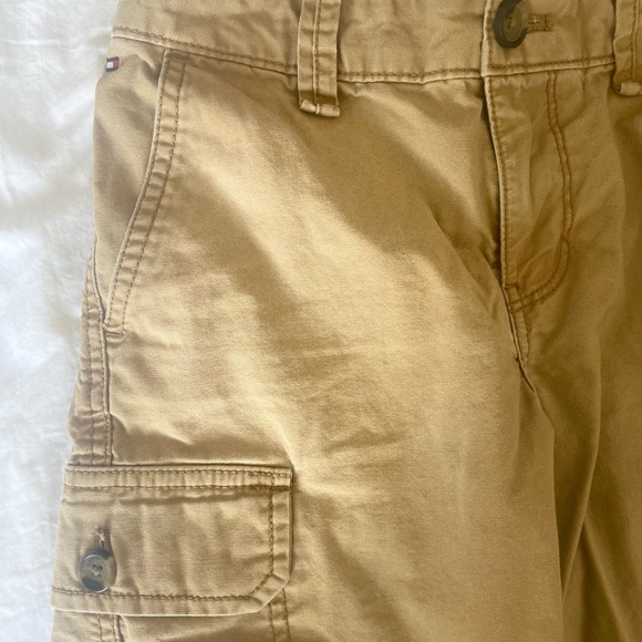 Tommy Hilfiger Boys khaki shorts - Picture 4 of 6